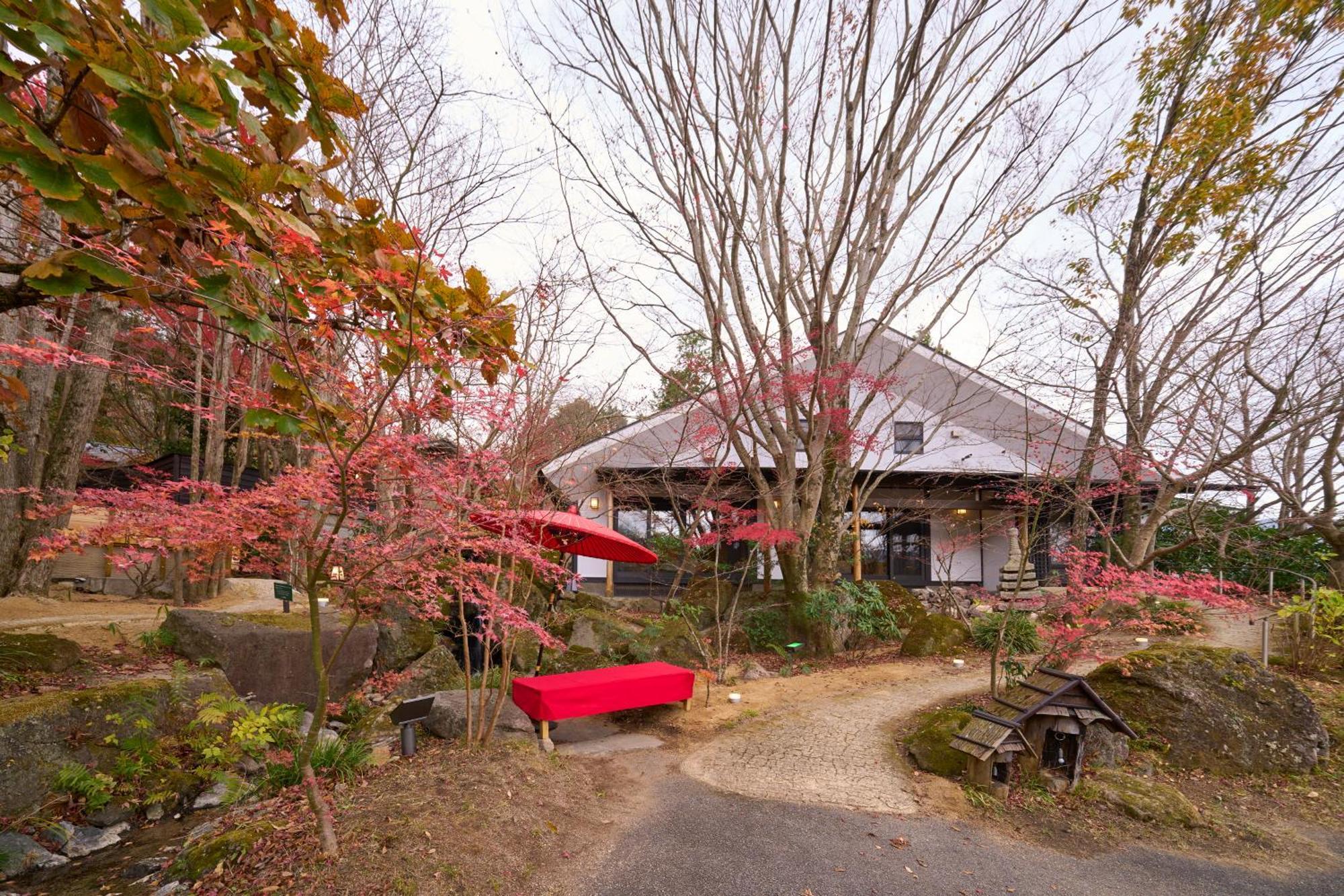 Yufuin Rakuyu Hotell Exteriör bild